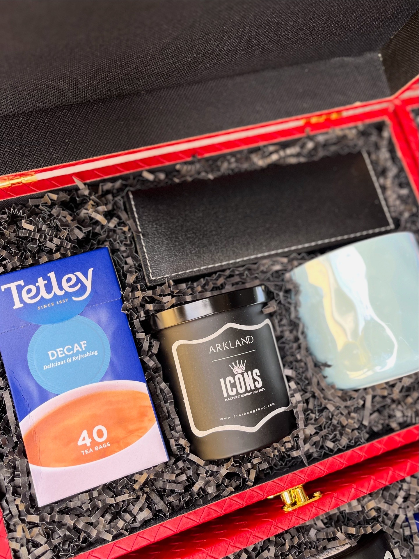 The Signature Desk Set